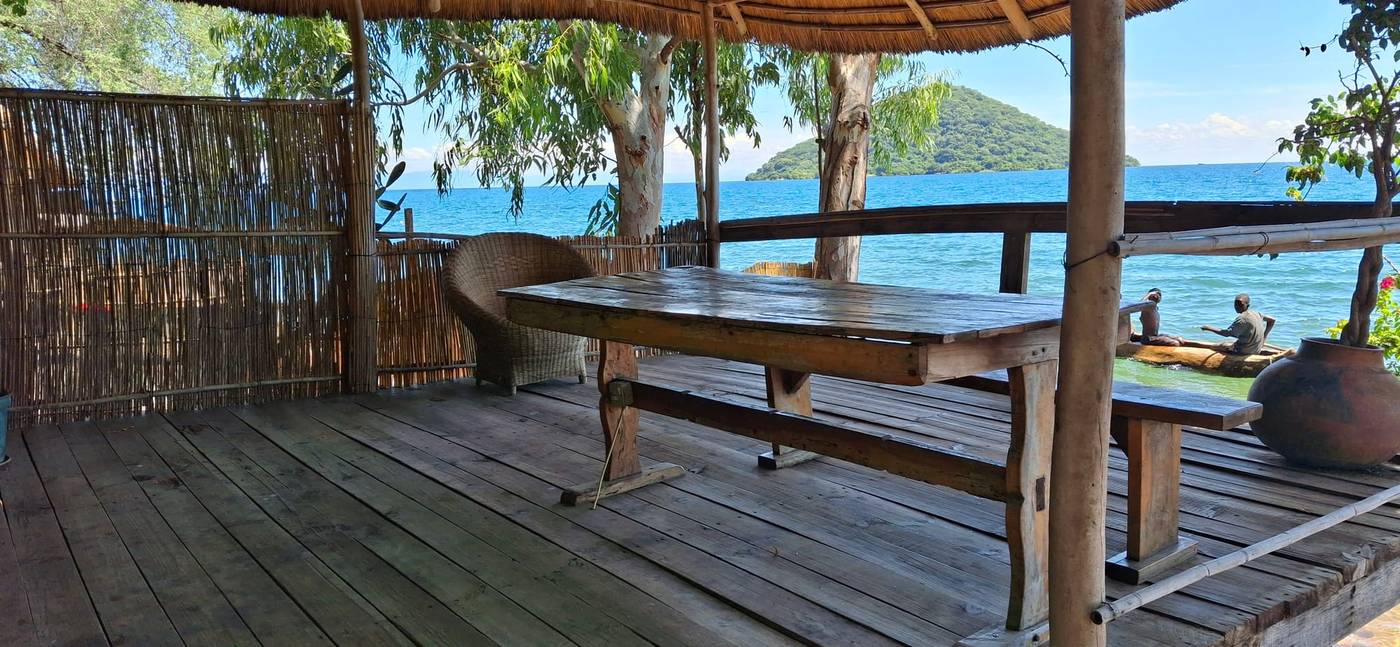 Family Room (Lhomwe) at Anake Lodge, Cape Maclear – photo 4 of 5